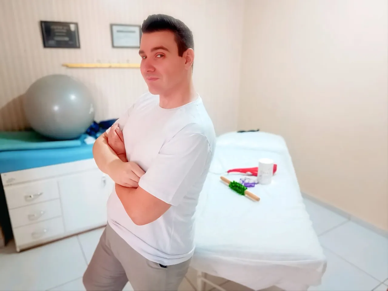 Fisioterapia e Massoterapia Terapêutica - Foto 1